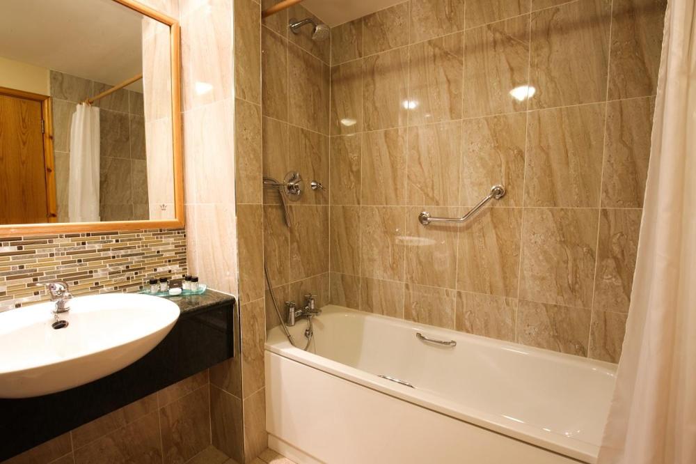 Tullamore Court Hotel - Housity