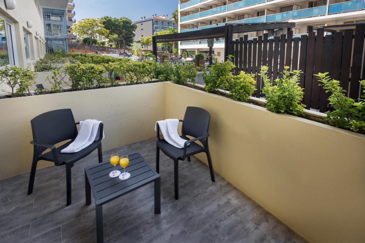 Un balcón o terraza de 4R Salou Park Resort I