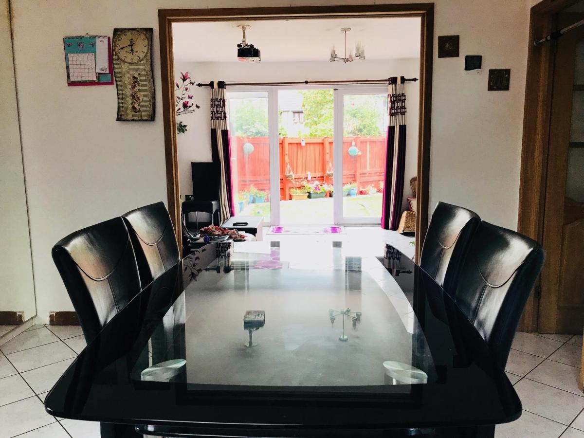 Spacious House 15min to Canary Wharf/O2/Excel/Central London - Housity