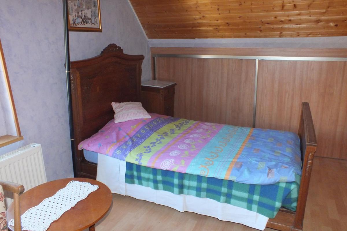 Gîte rustique sous combles - Housity