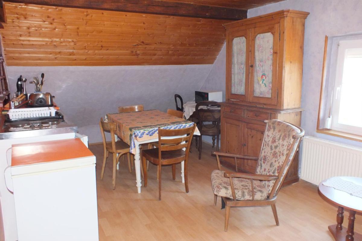 Gîte rustique sous combles - Housity