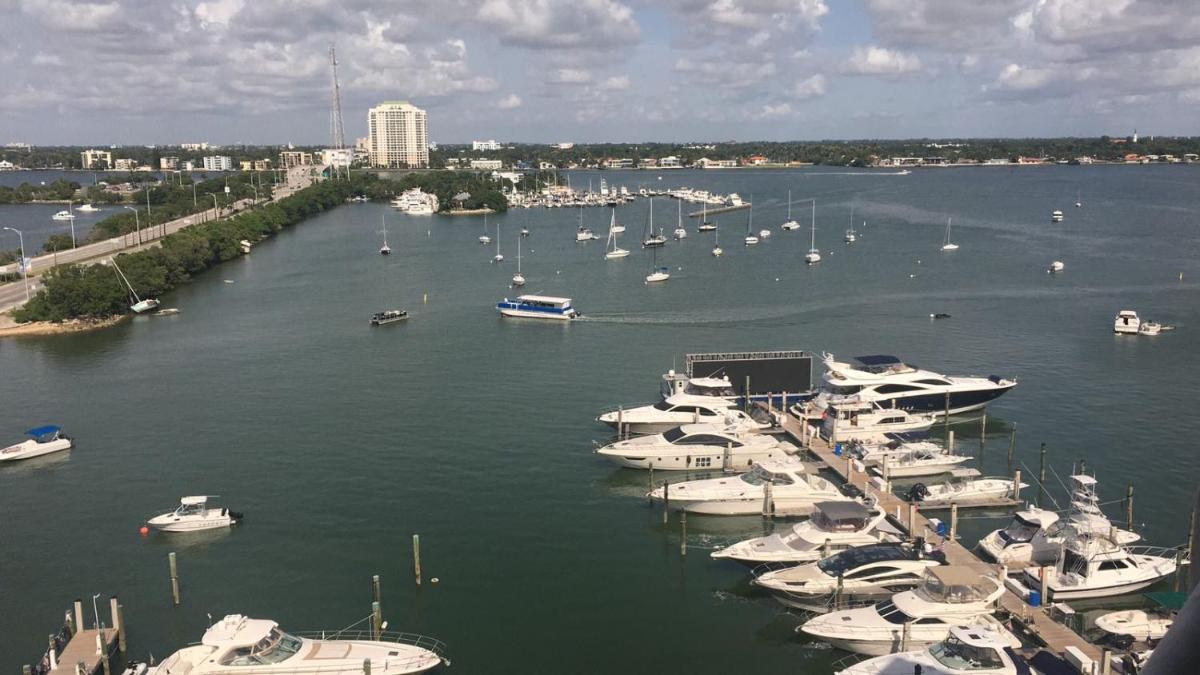 North Bay Village Apartment - Housity