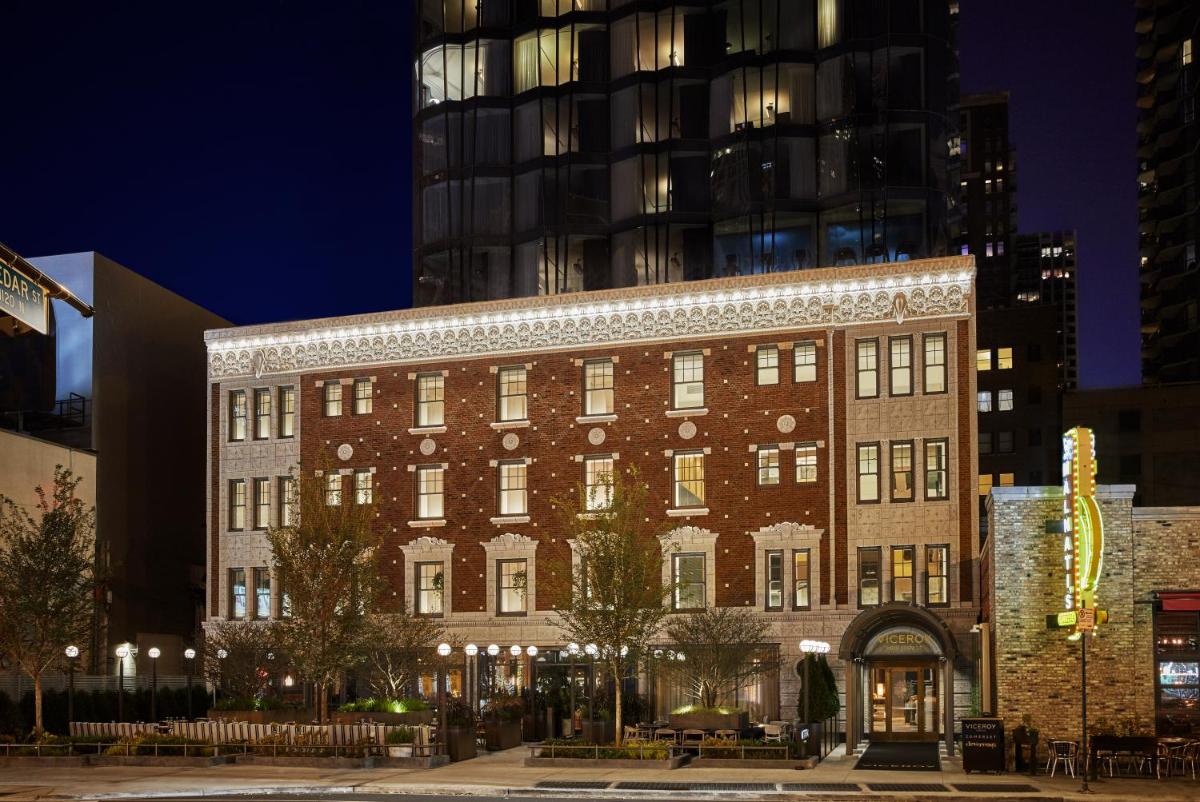 Viceroy Chicago - Housity