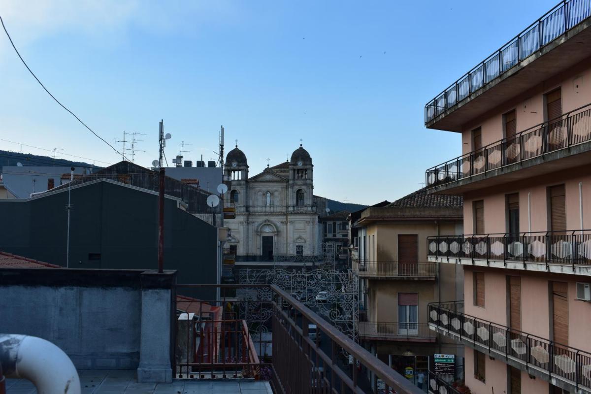 Sicilia In Miniatura "L'Atelier dell'Etna" - Housity
