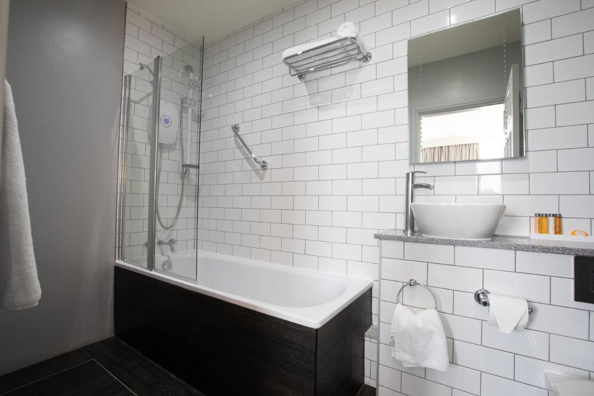 Hawkstone Park - Housity