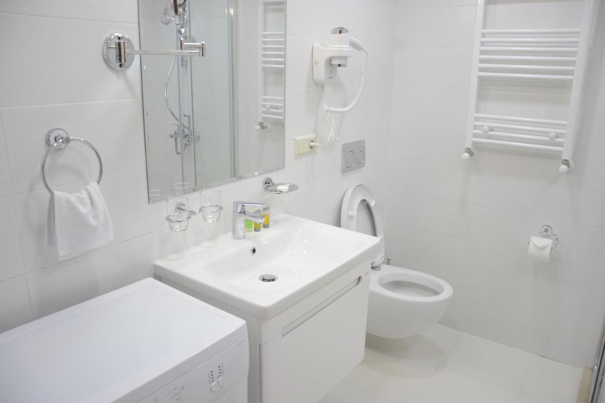 Full Comfort Apartment on Aghmashenebeli - Housity