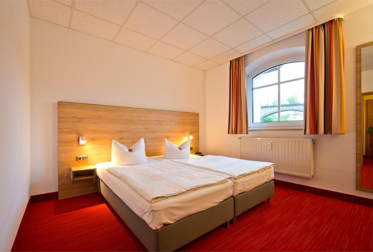 City Hotel - Housity