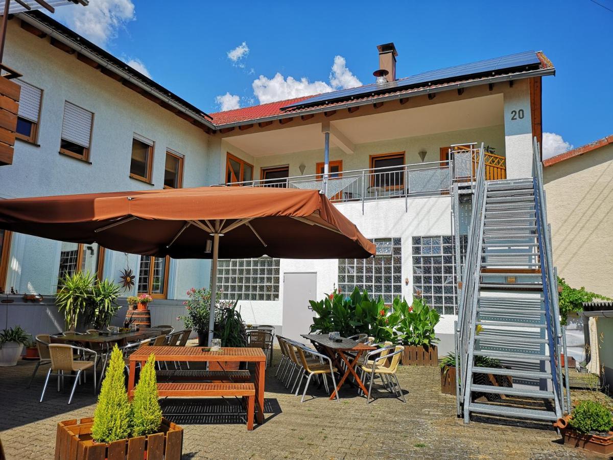 Gasthaus zum Löwen - Housity