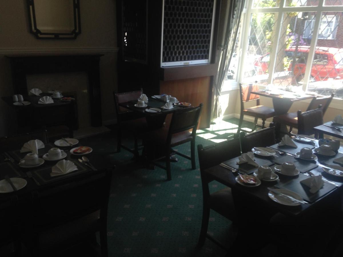 Ashleigh House - Housity