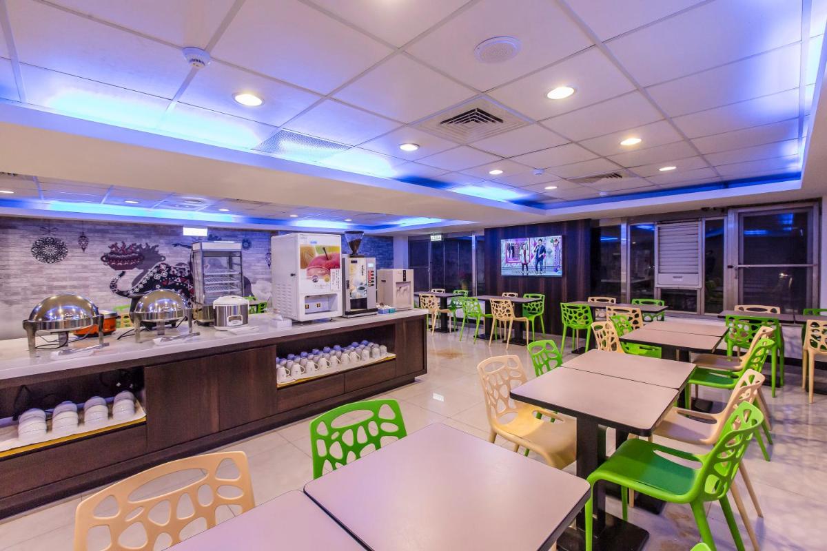 The Cloud Hotel Zhongli Branch - Housity