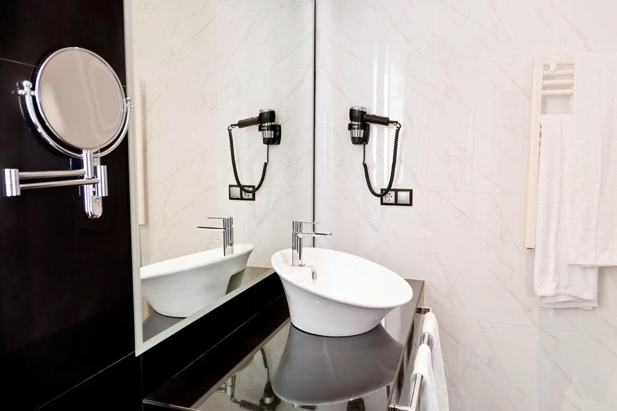Un baño de Dña Monse Hotel Spa & Golf