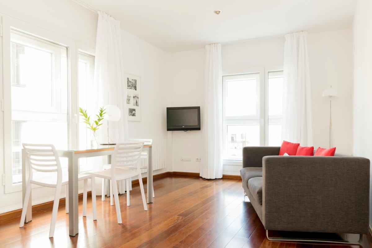 Apartamentos Sabinas El Pilar - Housity