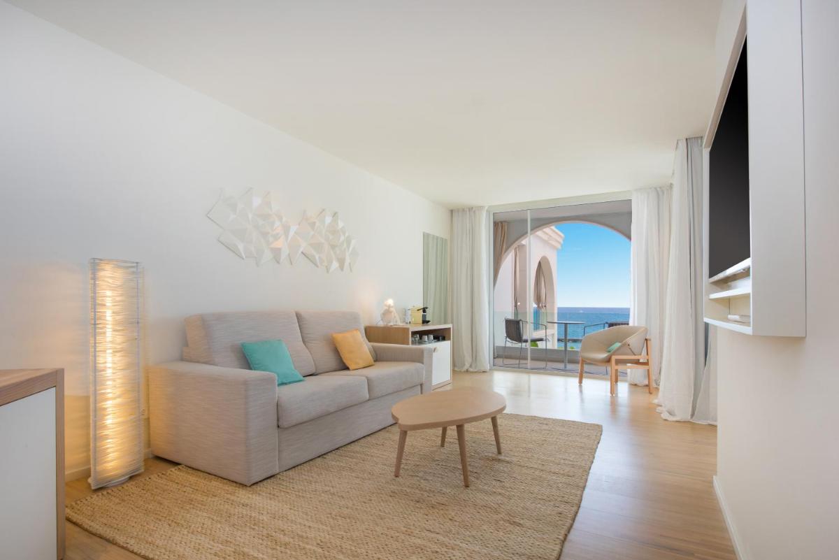 Zona de estar de JOIA Salomé by Iberostar -Adults Only