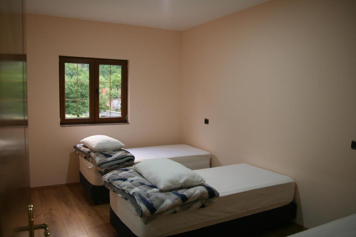 Bujtina Dreni - Housity