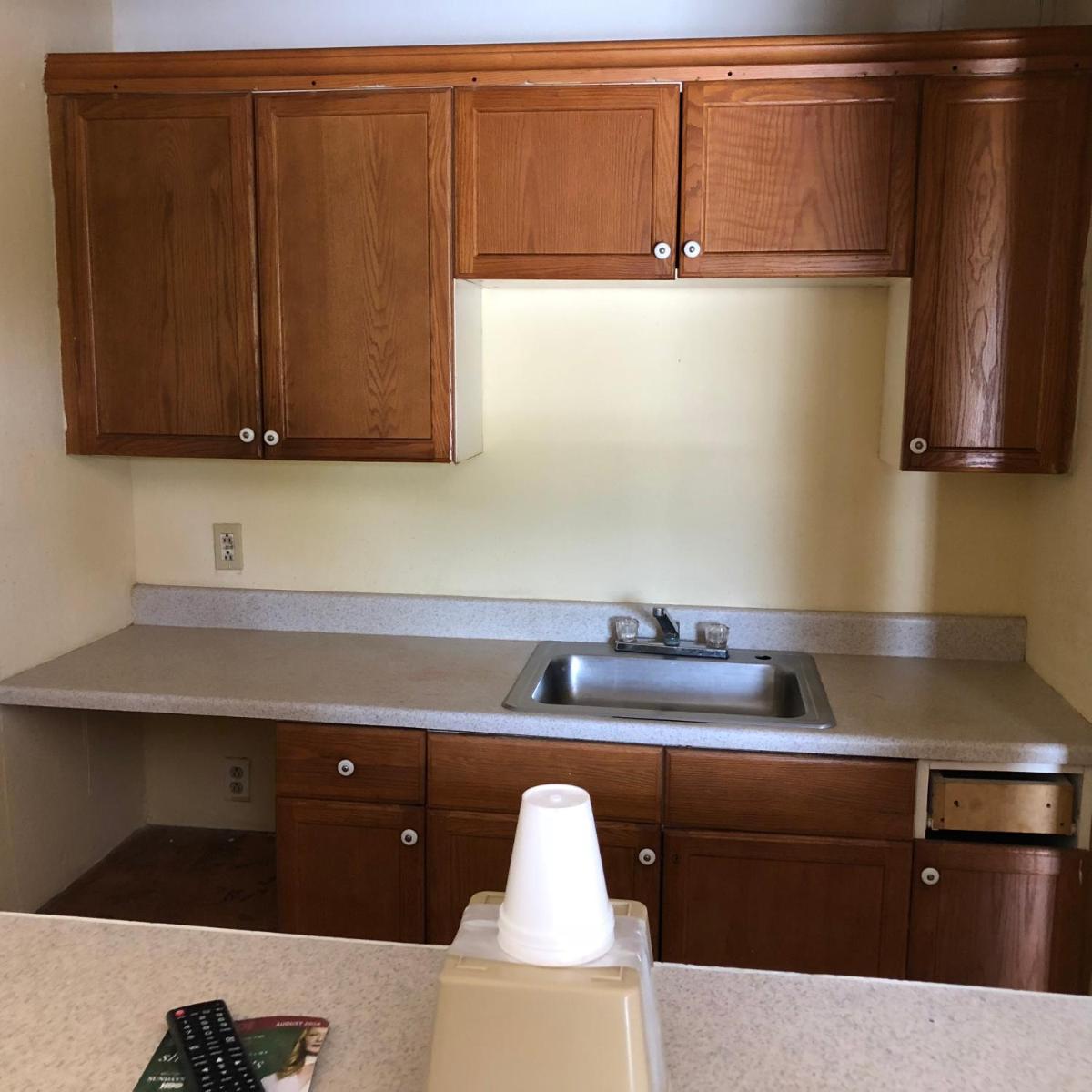 Country Host Inn - Housity