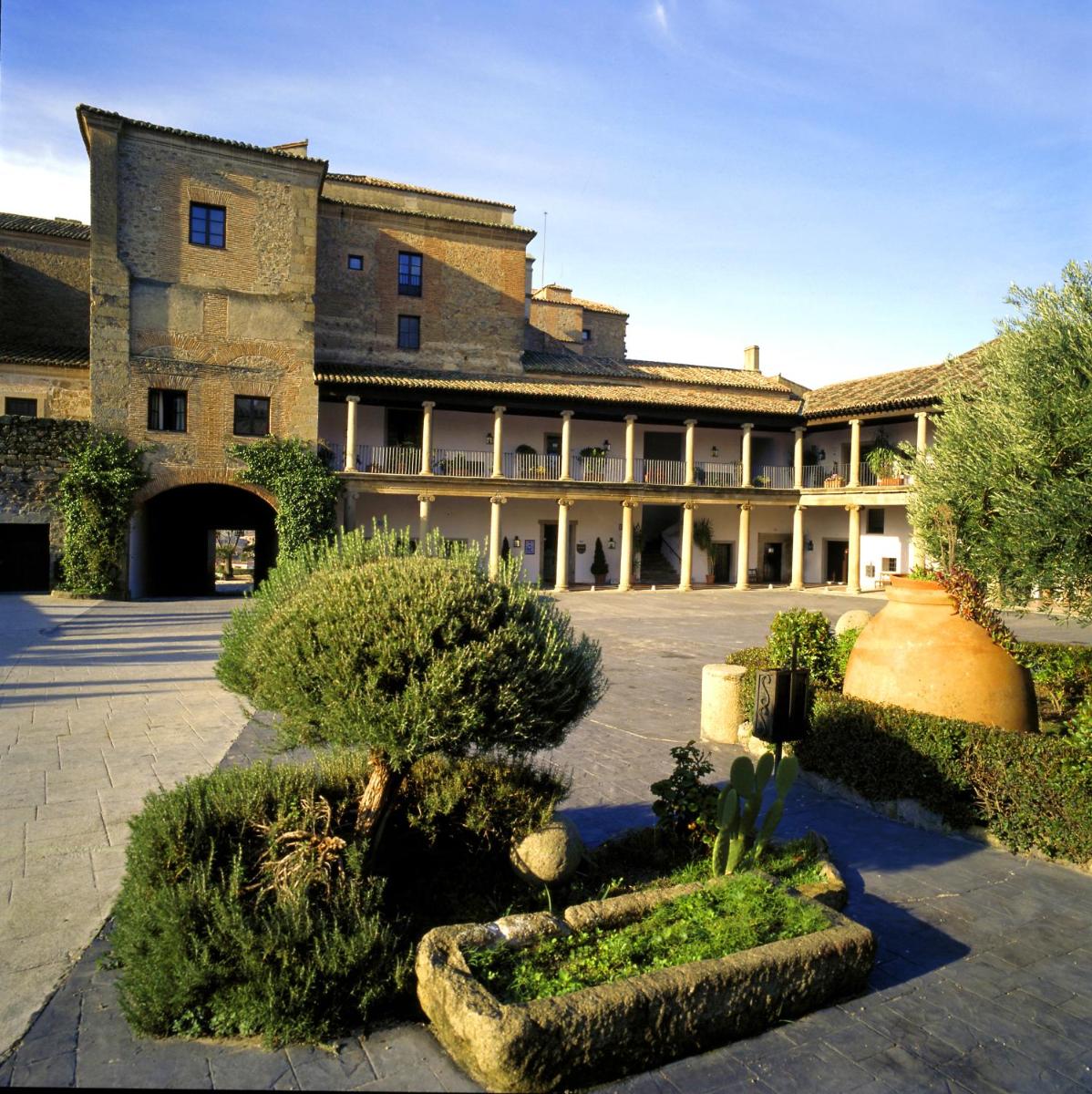 Parador de Oropesa - Housity