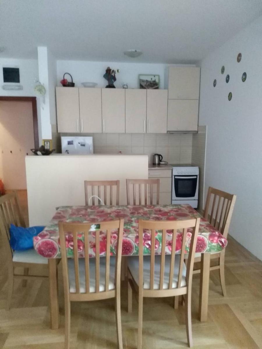 Petrovac na moru 2 Apartment - Housity