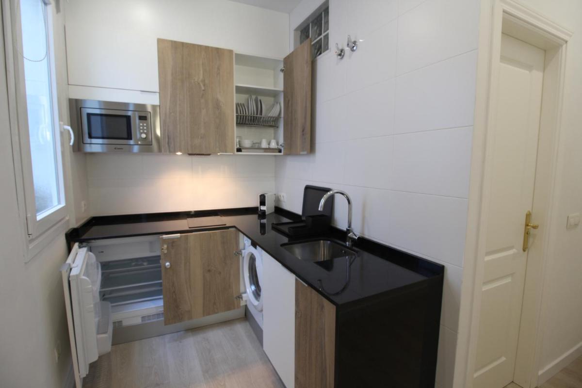 Apartamentos Romero Luna - Housity