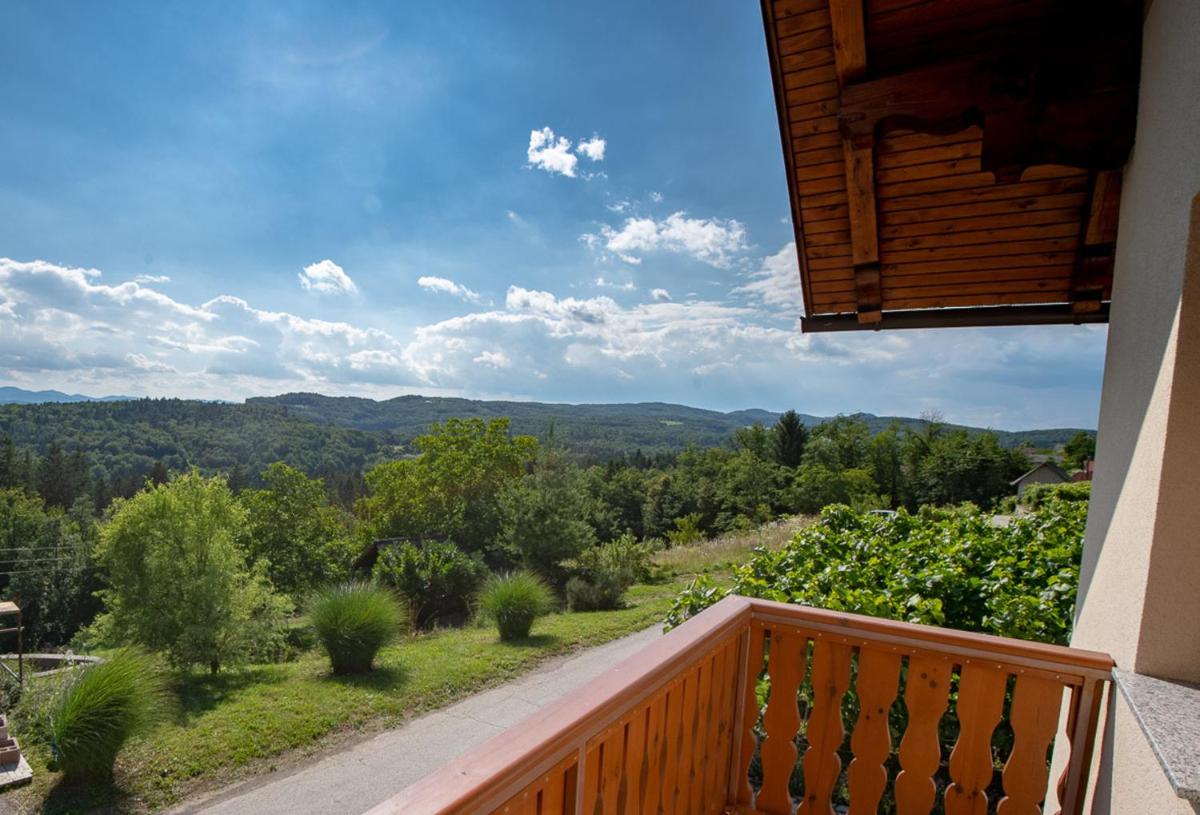 Vineyard Cottage Pod Piramido - Housity