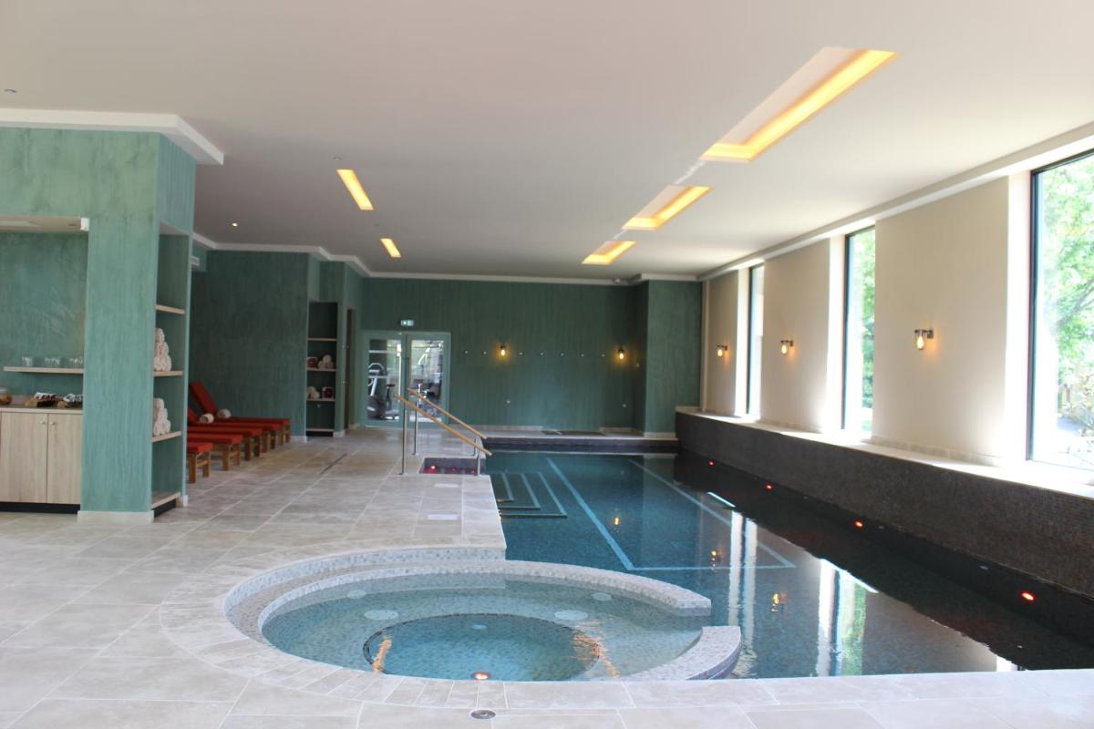 Piscine de l'établissement Chateau du Clos de la Ribaudiere - Teritoria ou située à proximité