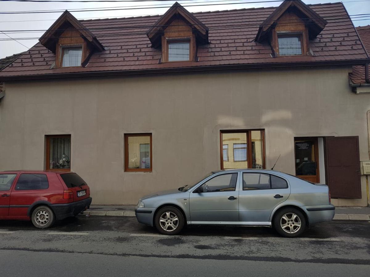 Theresia Apartment - Hizvo