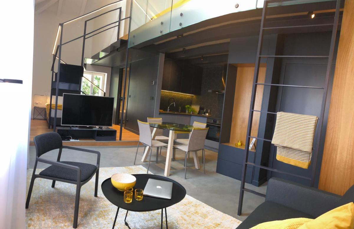 Suitetrails - The Bridge Casa Luxury Apartments