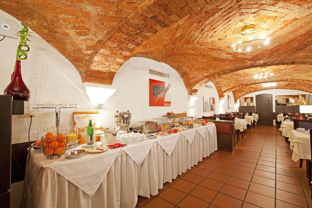 Hotel Lehmeier - Housity
