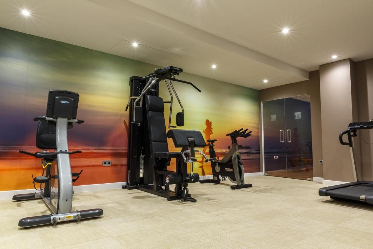 Gimnasio o instalaciones de fitness de BQ Andalucia Beach Hotel