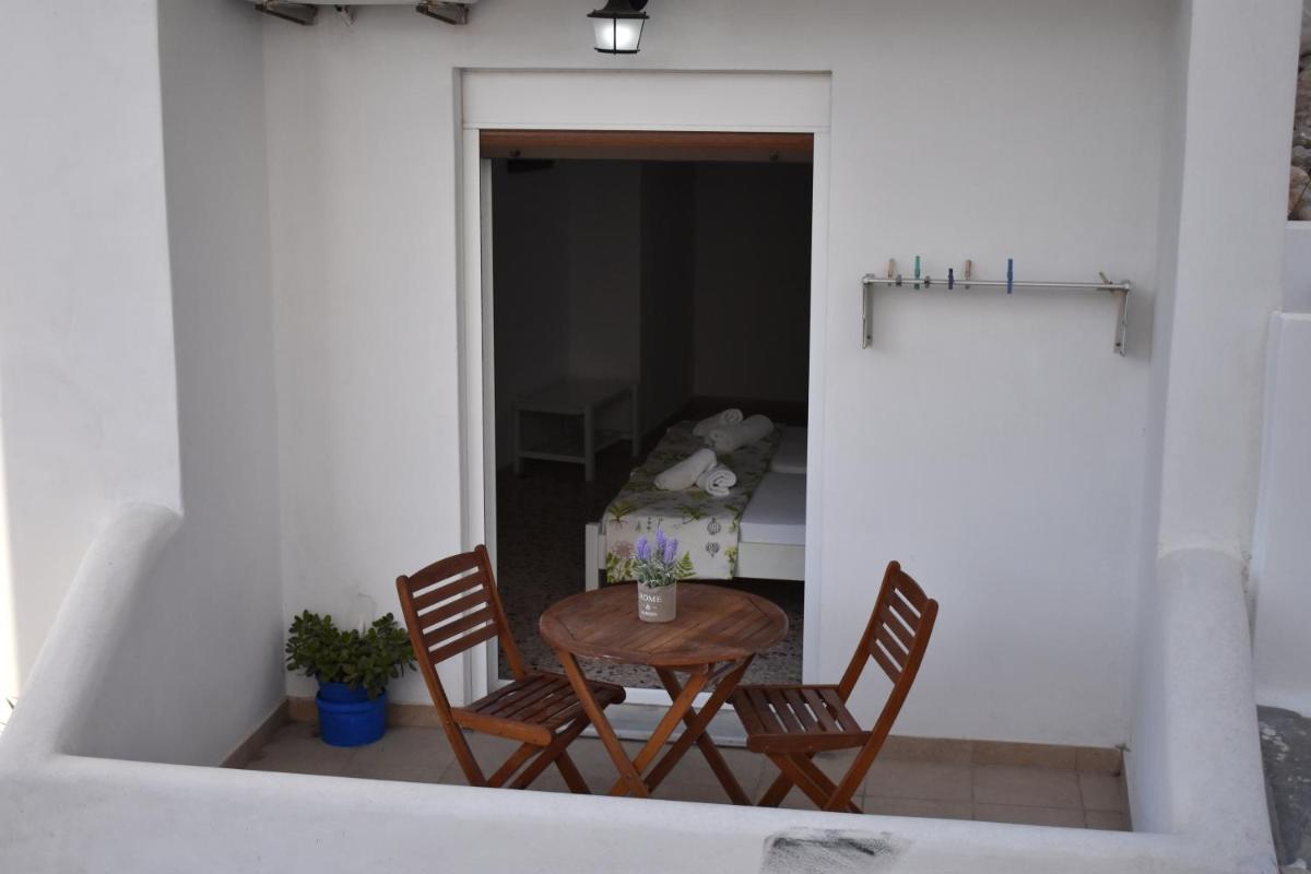Filippos - Housity