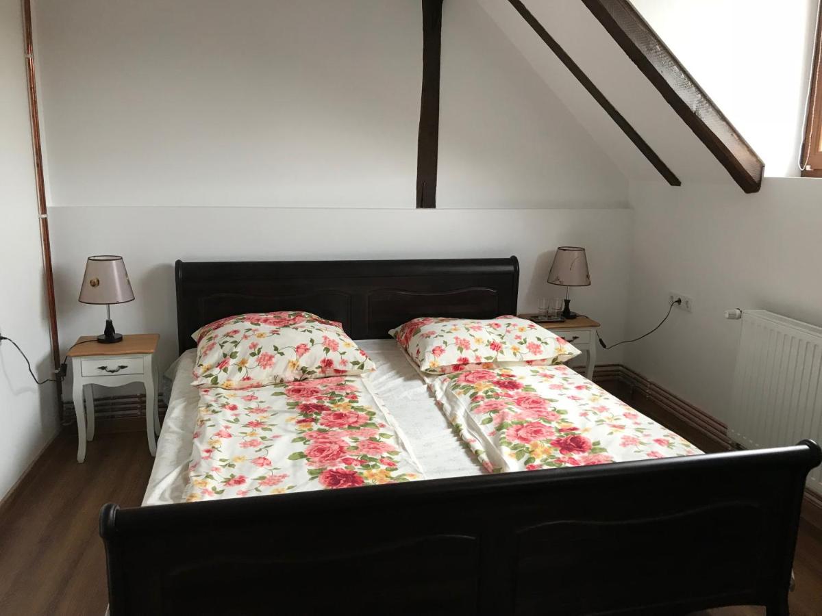 Casa Bunicilor - Housity