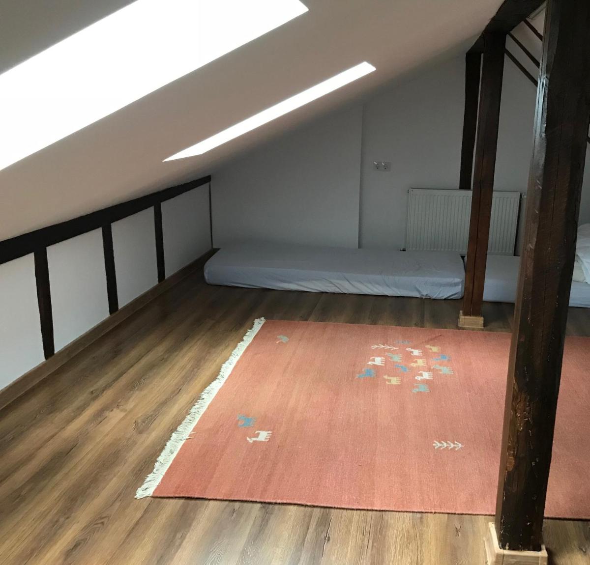 Casa Bunicilor - Housity