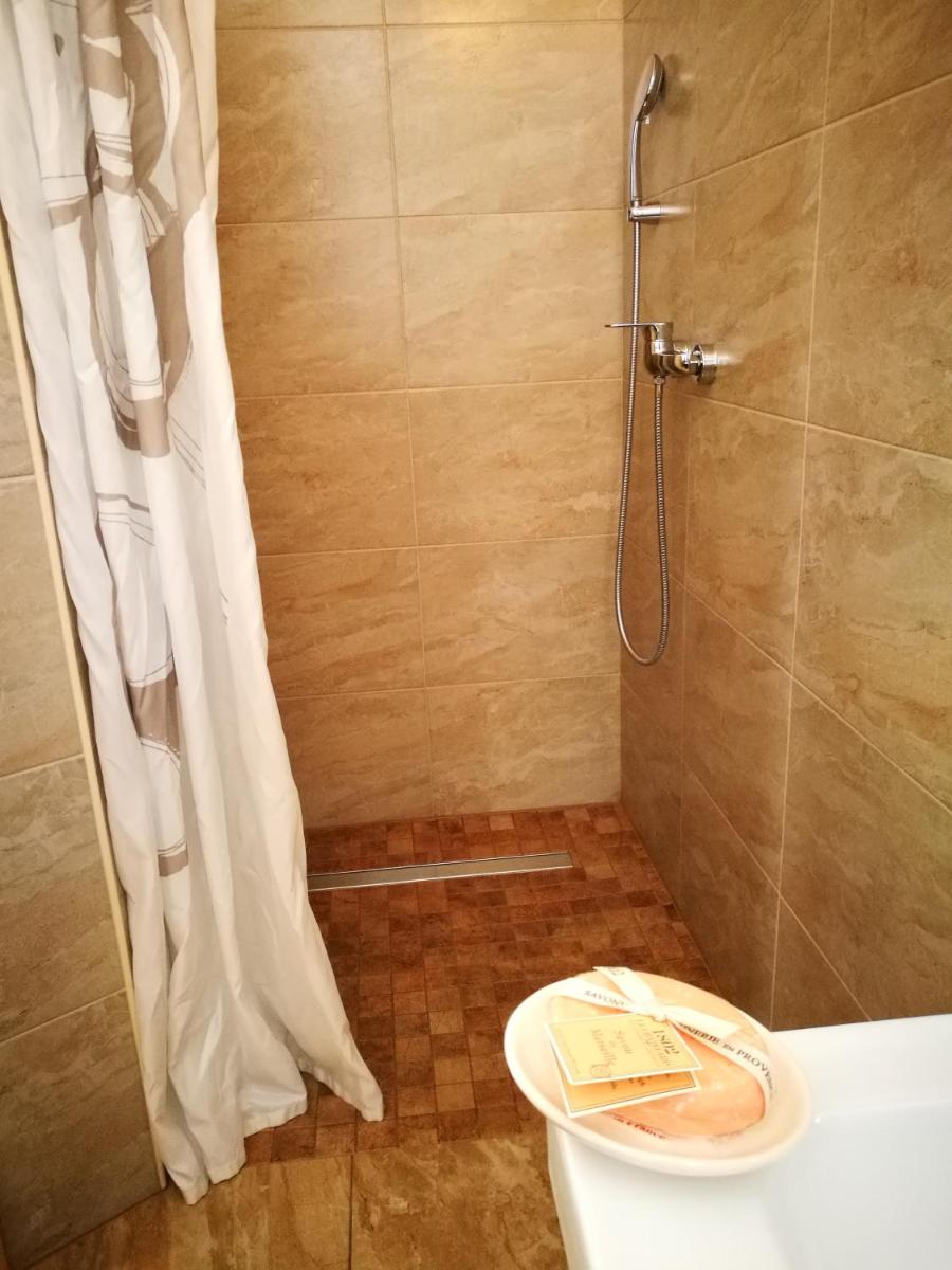 Mondina Guest House - Housity