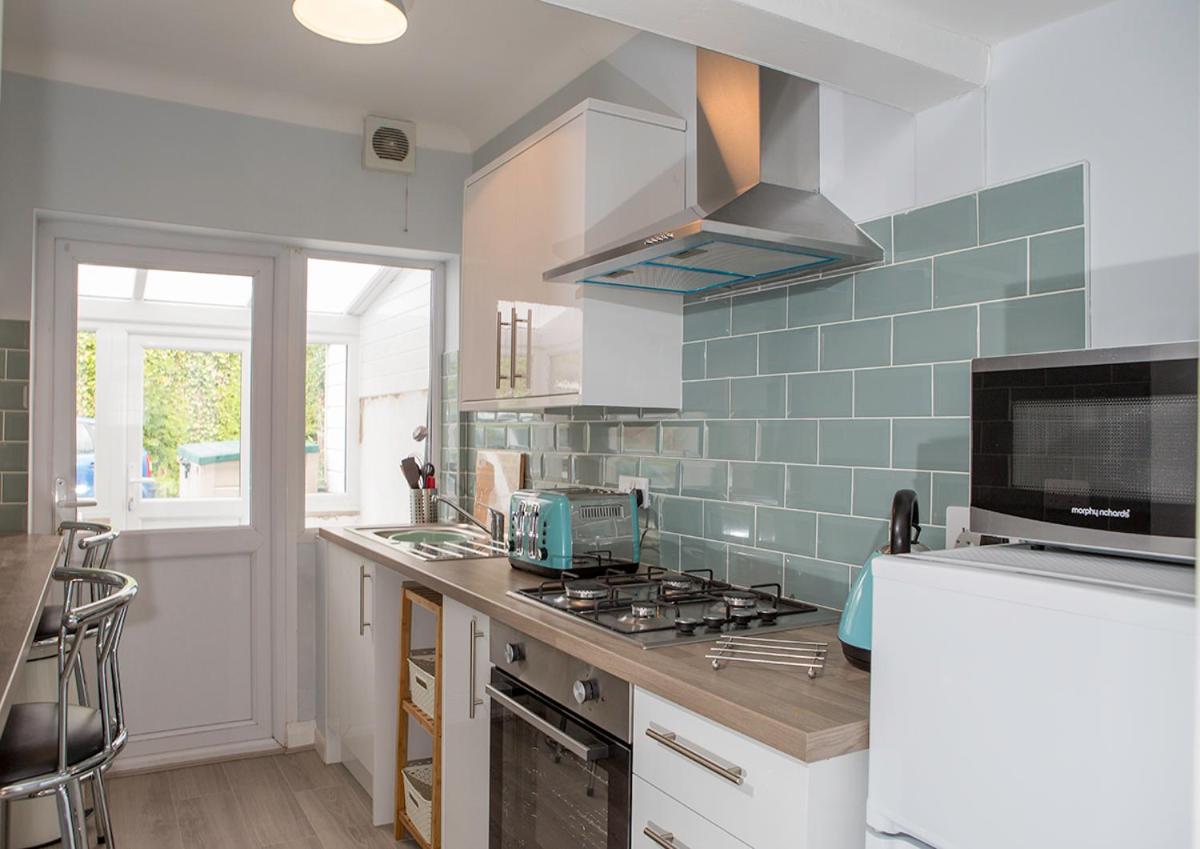 Golden Square Place - Housity