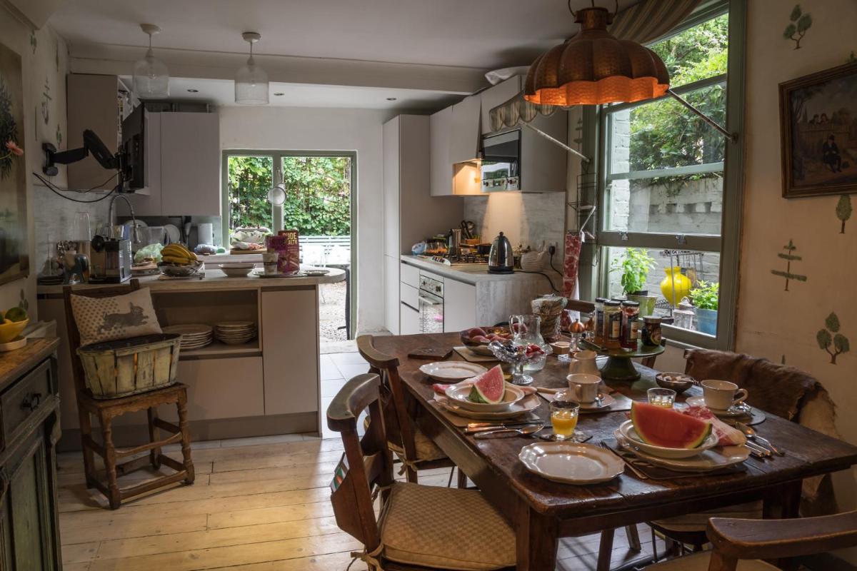Hurlingham Bed and Breakfast - Hizvo