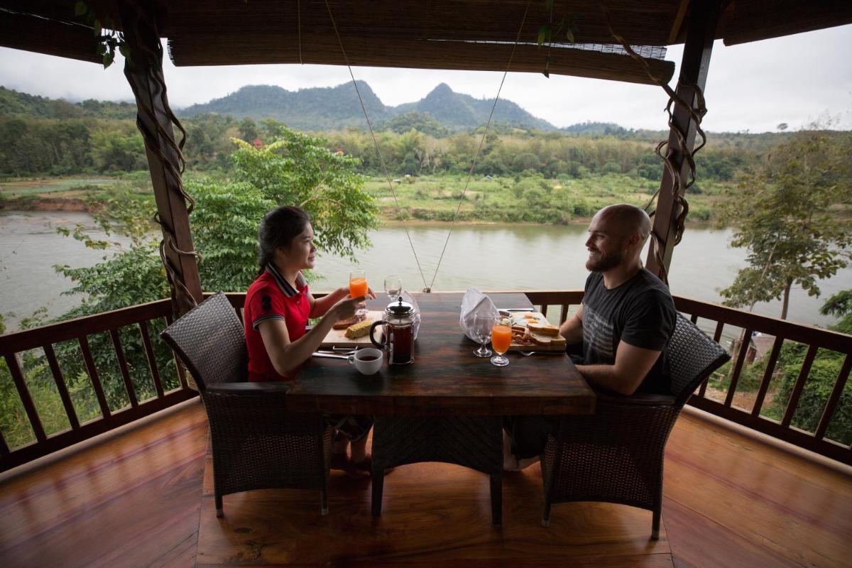 Shangri-Lao Resort - Housity