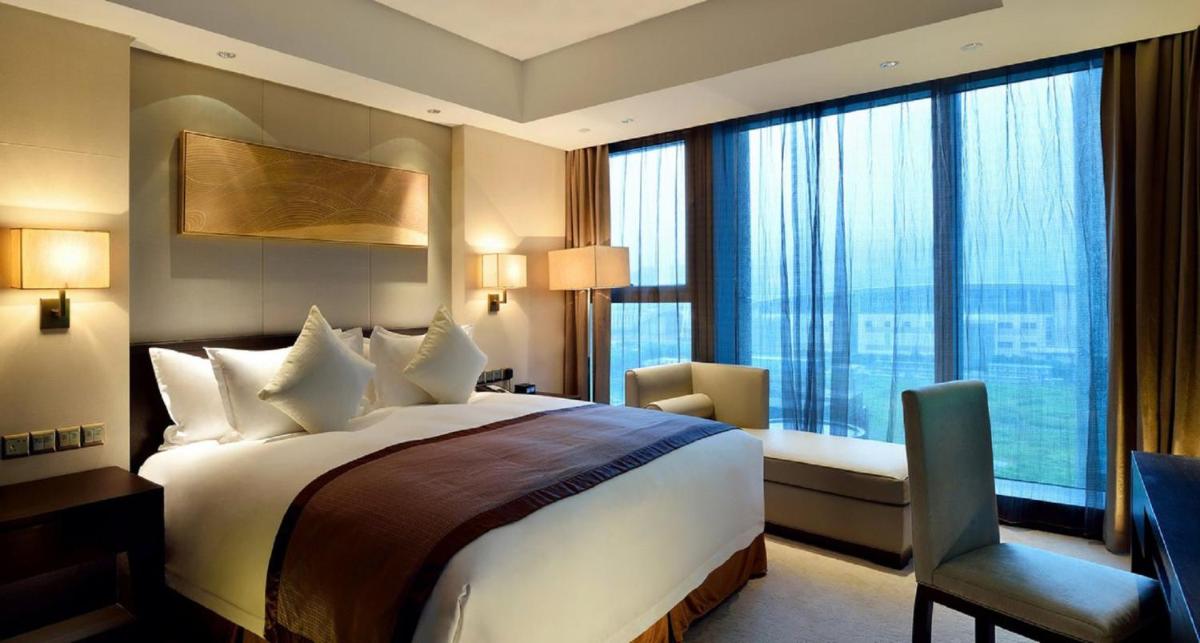 Howard Johnson IFC Plaza Ningbo - Housity