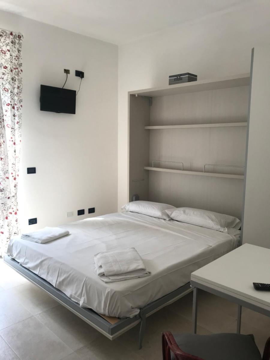 Emilio House - Housity