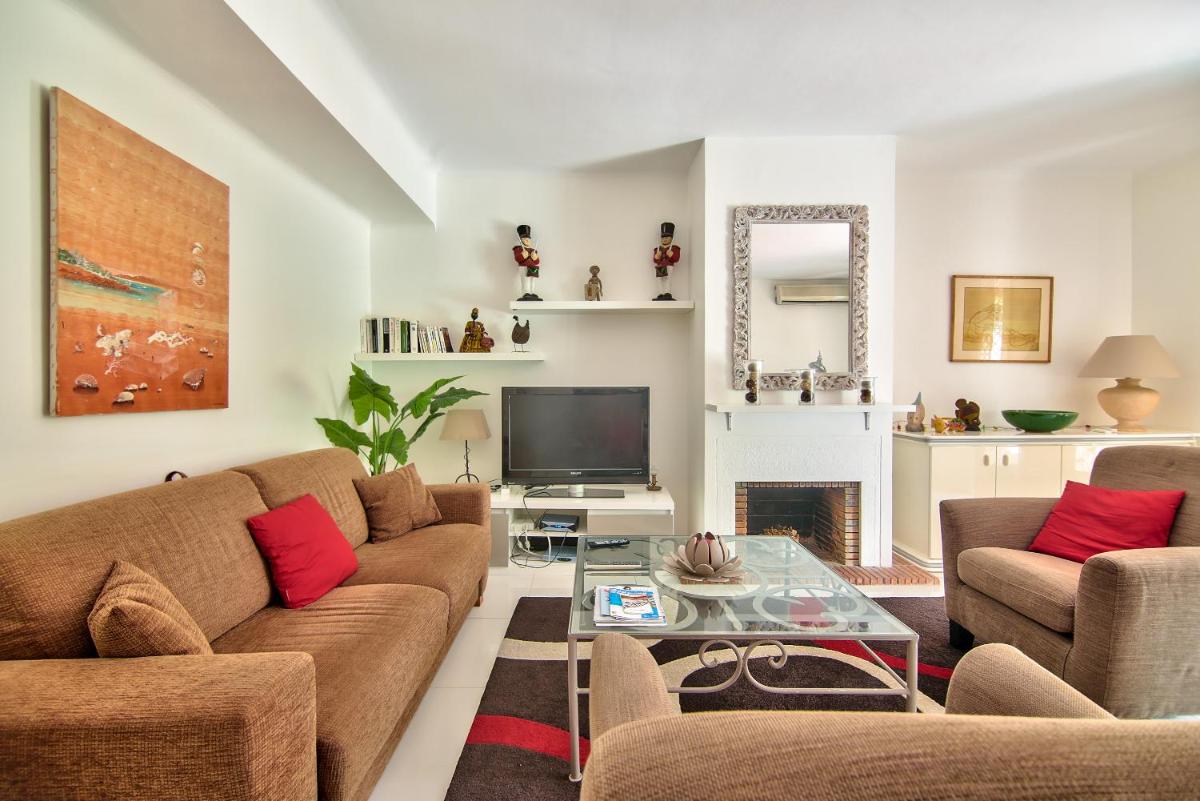 Cannes Film Festival Beach Apartment - Housity