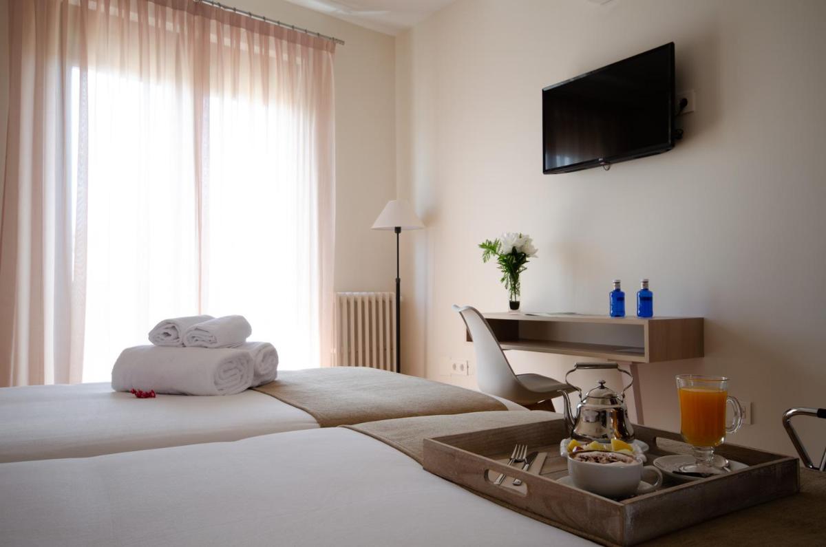 Hotel Puerta Ciudad Rodrigo - Housity