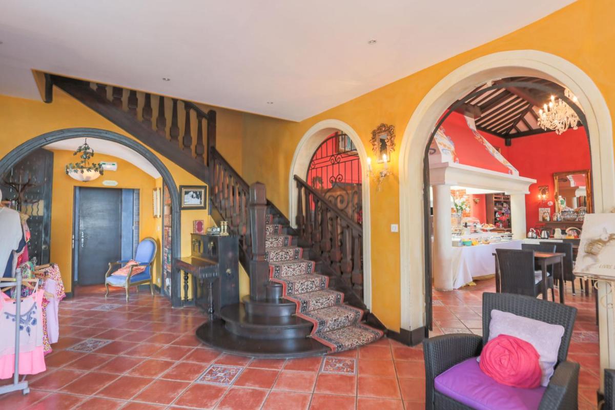 Hotel Villa Des Anges - Housity