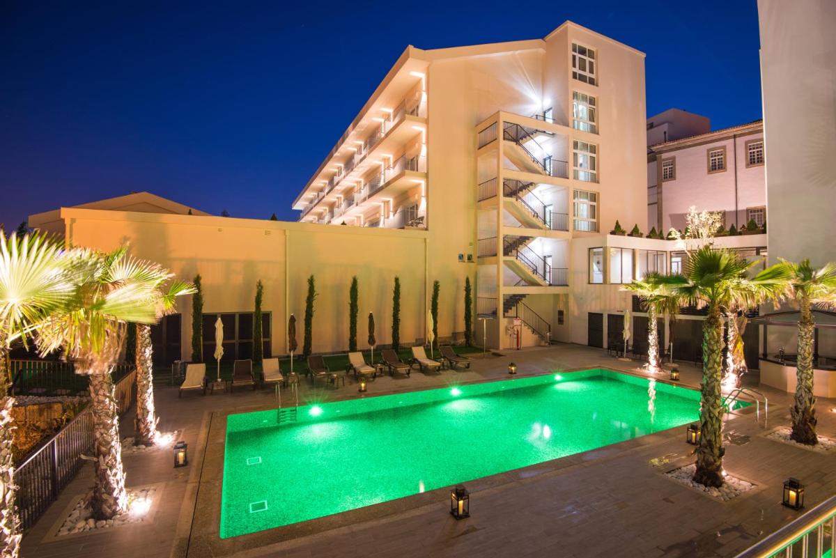 A piscina em ou perto de Vila Gale Collection Braga