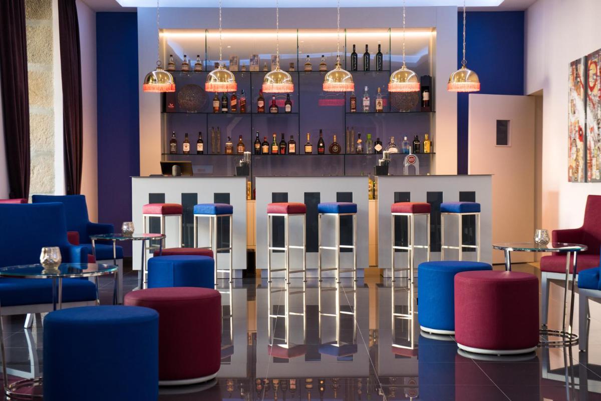 A área de bar ou lounge em Vila Gale Collection Braga
