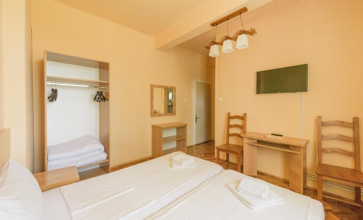 Pensiunea Tranzit - Housity