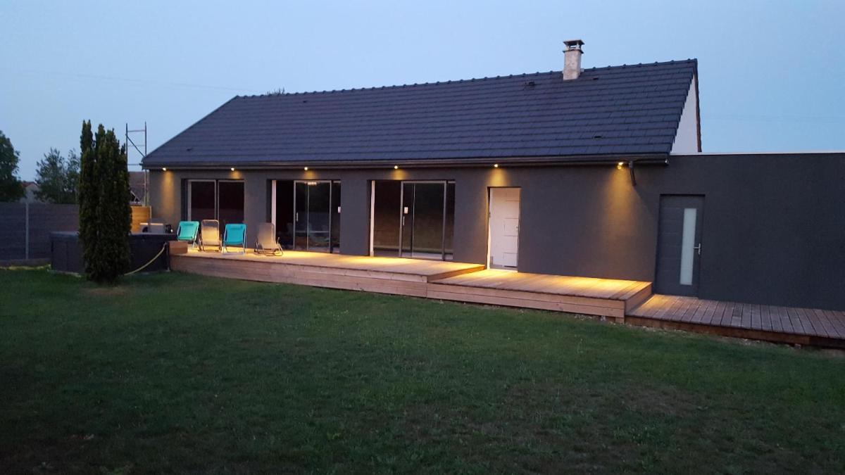 Agathe et Titi - Housity