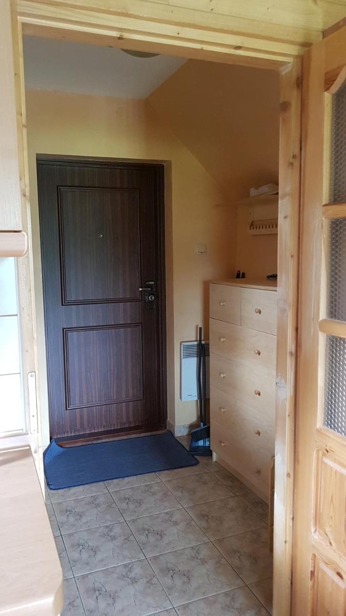 Chatka na Skalnej - Housity