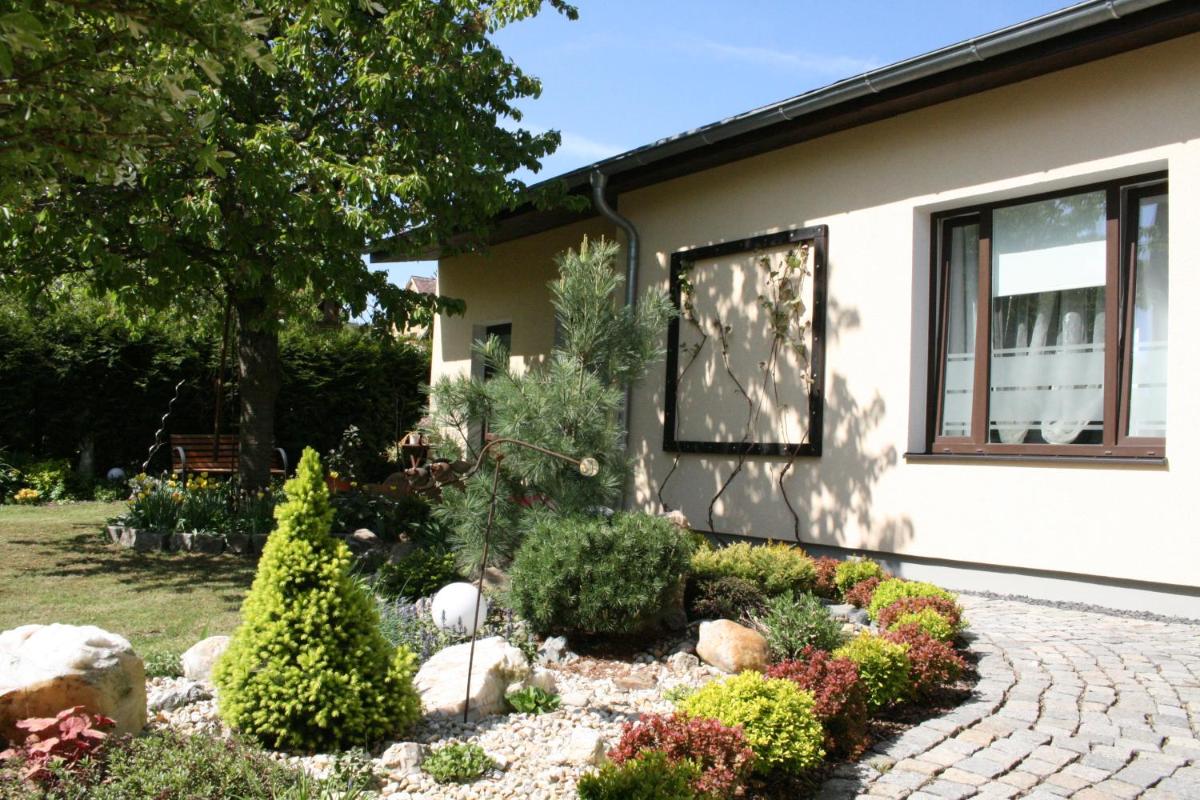 Hotel Na Vodách - Housity
