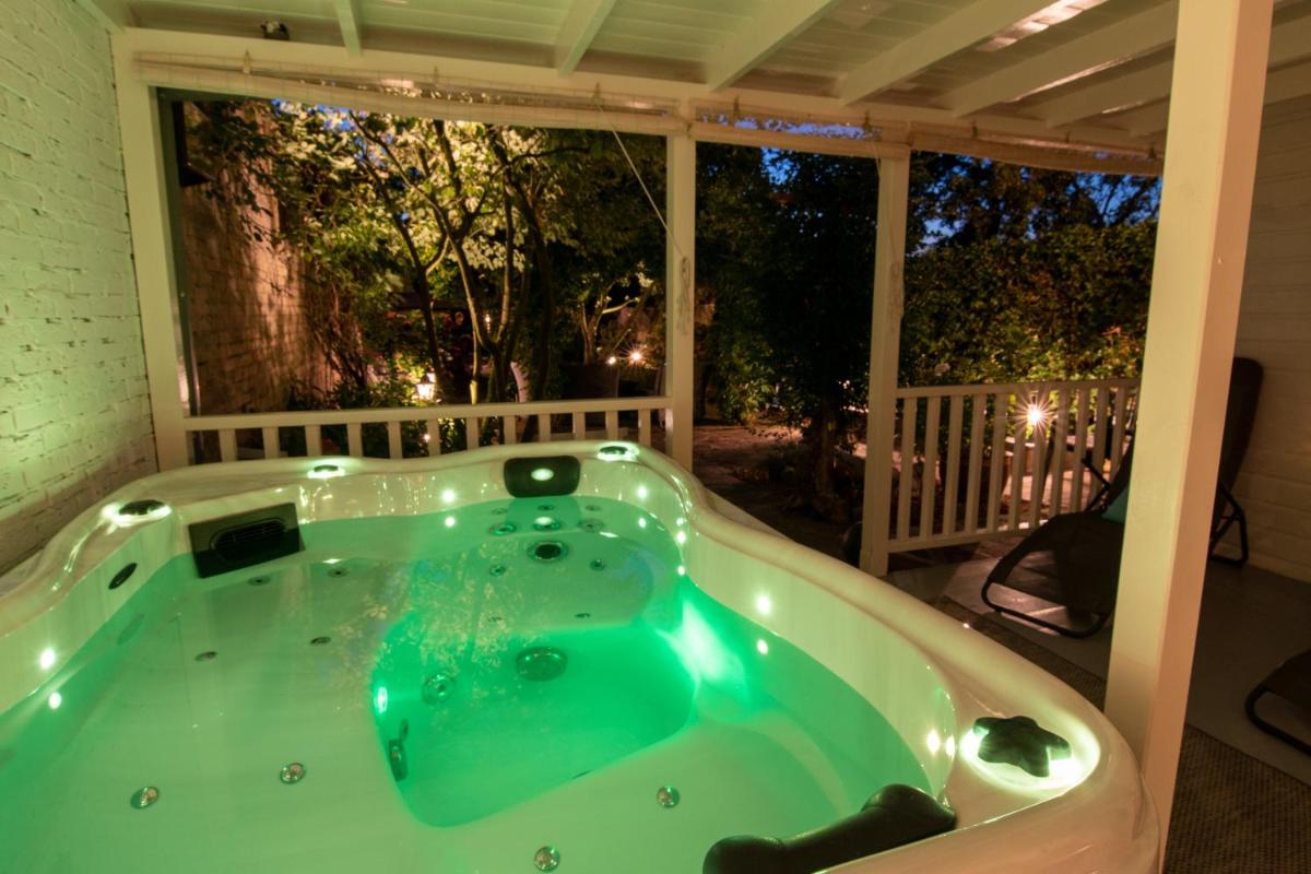 B&B Bed & Sauna - Housity