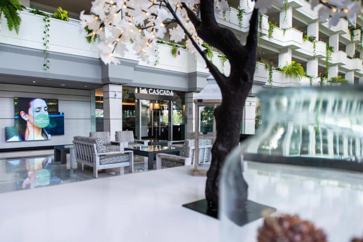 Un restaurante o sitio para comer en Spring Hotel Vulcano