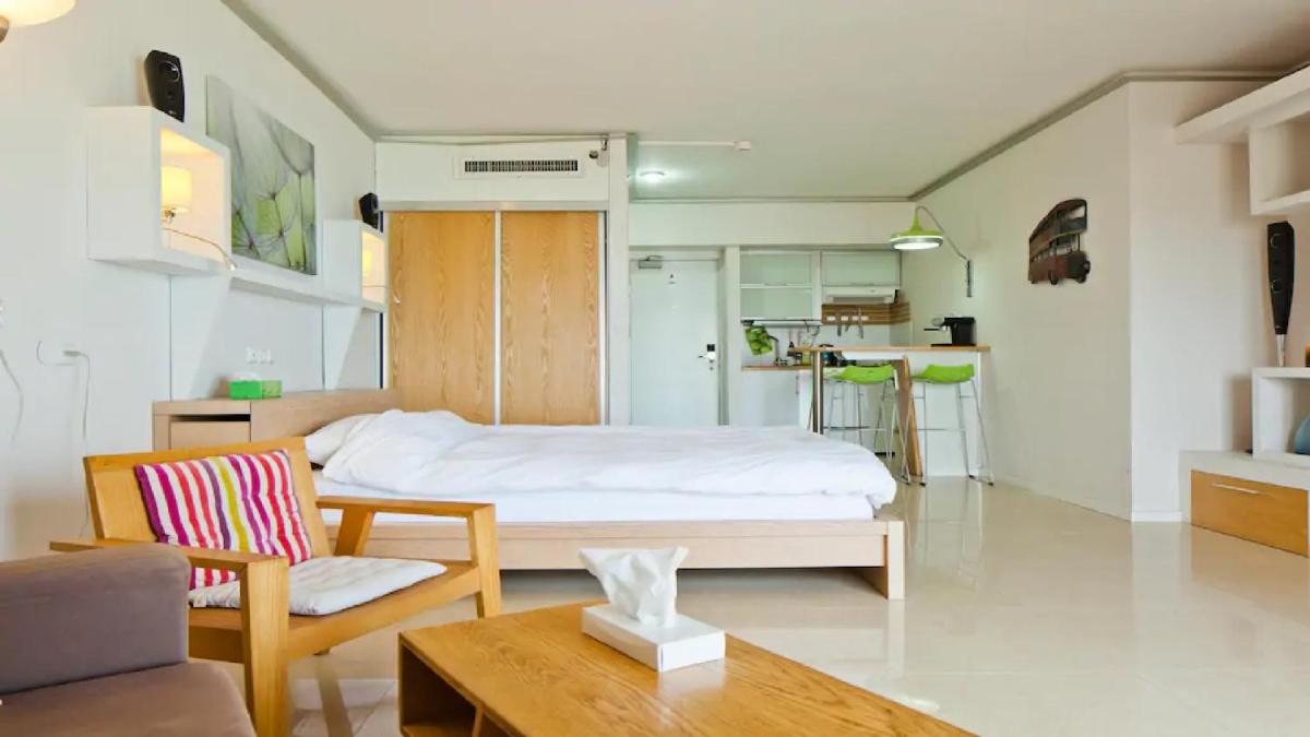 Luxury Sea View Apartment - Housity