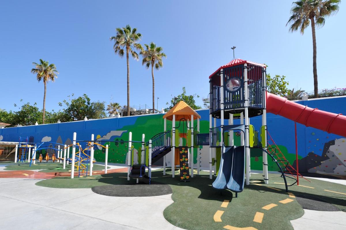 Zona de juegos infantil en Spring Hotel Bitácora